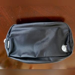 NWT Lululemon black Everywhere Belt Bag